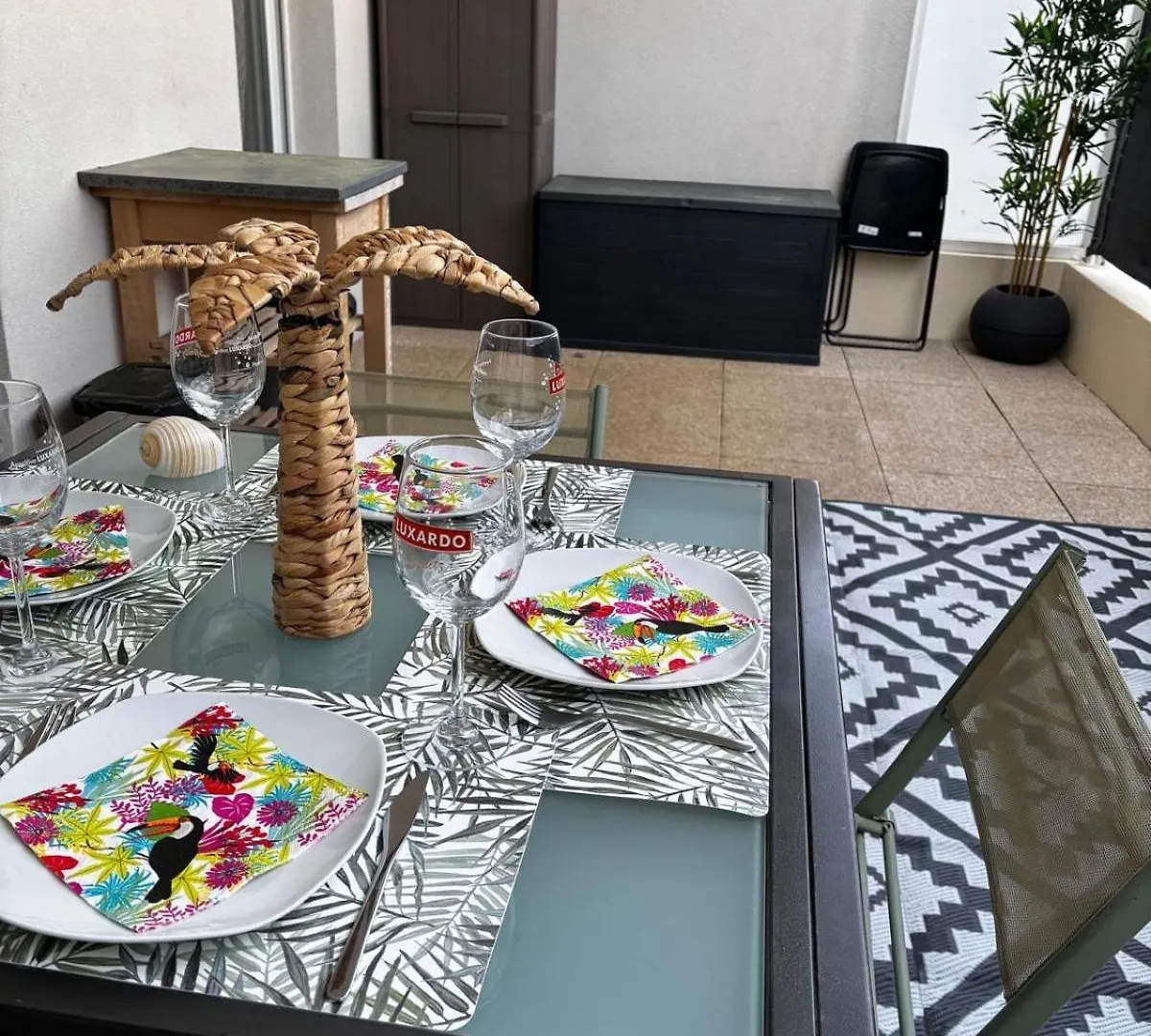 Apartment With Private Garage La Ciotat