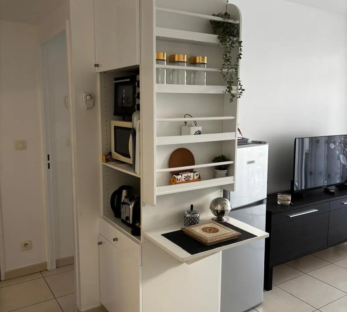 Apartment With Private Garage La Ciotat 0*,  France